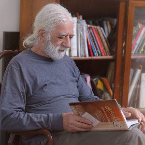 مصاحبه و مذاکره با استاد یدالله رضوانی پژوهشگر و هنرمند فعال در حوزه جواهرات و زیورآلات